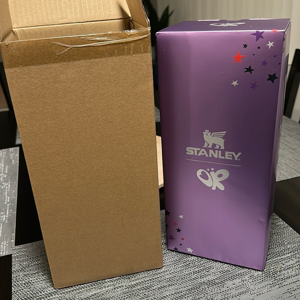 Stanley x Olivia Rodrigo 40oz Quenches H2.0 Tumbler
